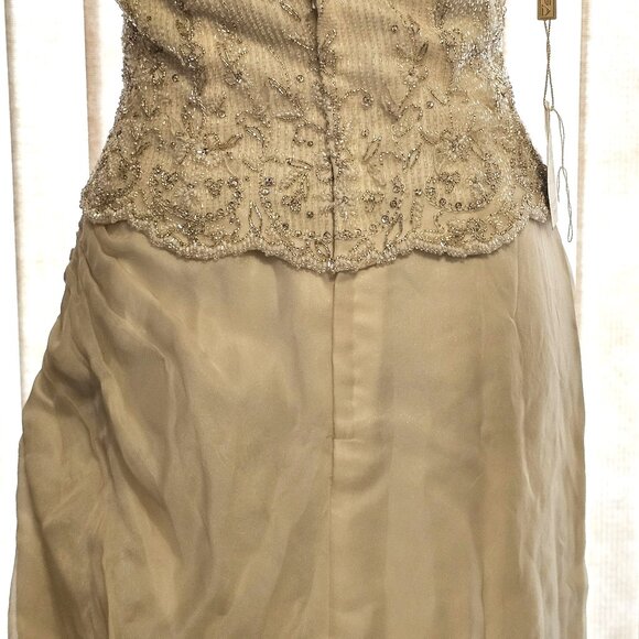 YSA Makino Ivory Wedding Dress - Picture 5 of 13